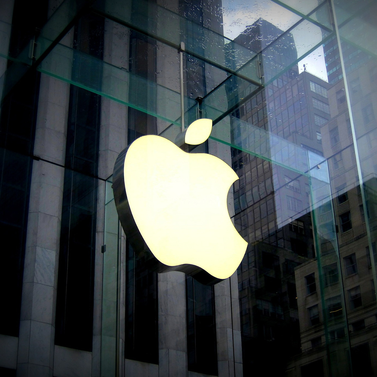 Apple deberá pagar 14,500 mdd de impuestos a Irlanda