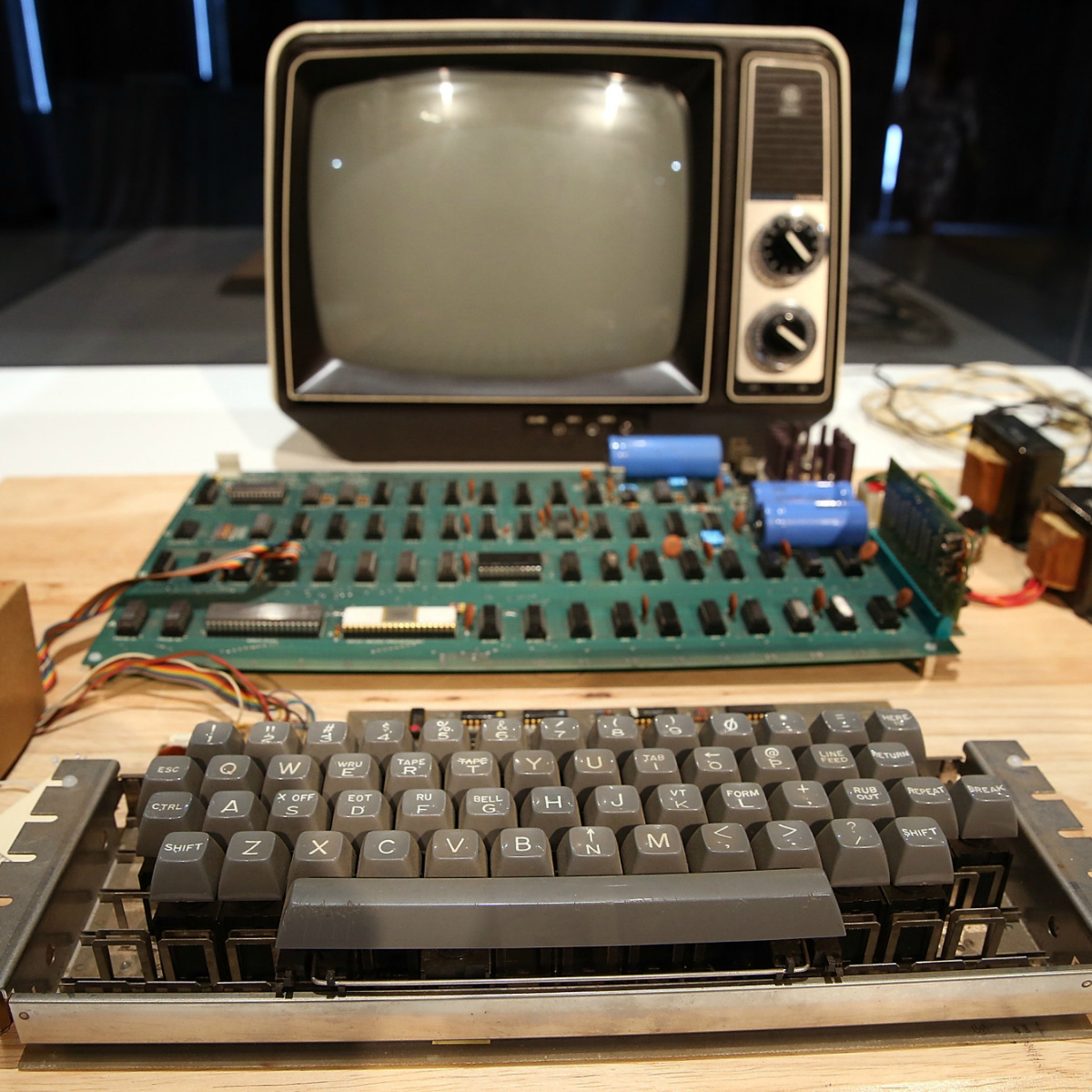 Alguien compró una vieja computadora en 815,000 dólares