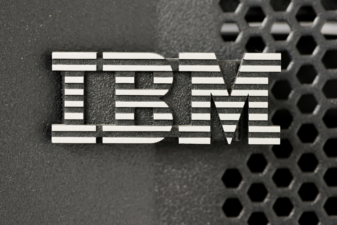 IBM10shuttestock