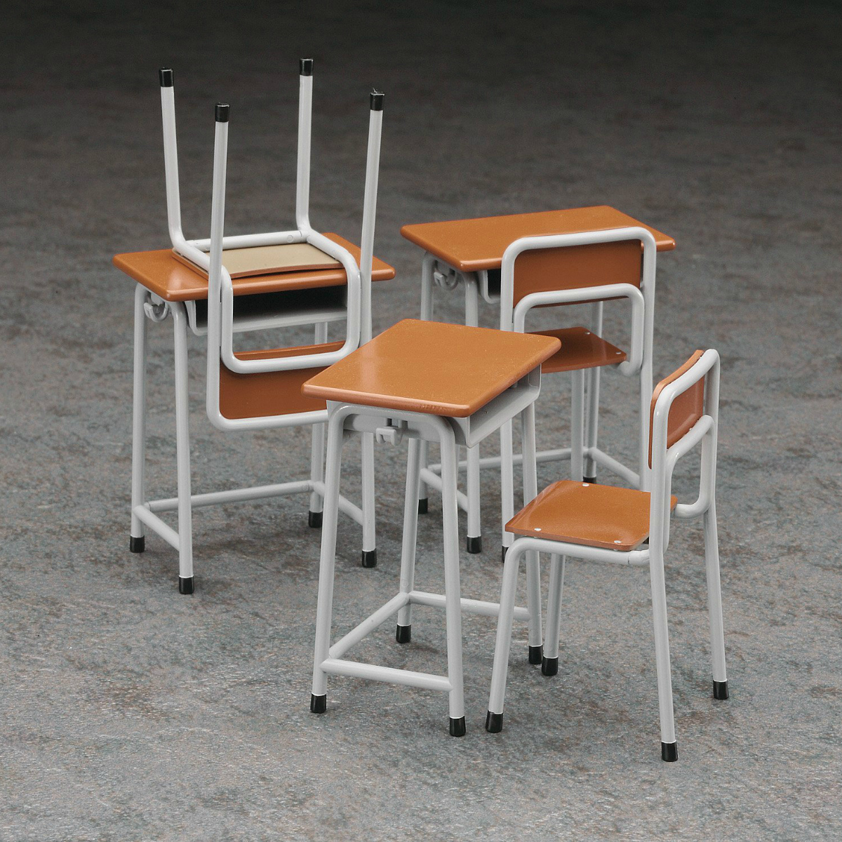 Compran muebles a precio de ganga en Amazon, pero se llevan una sorpresa