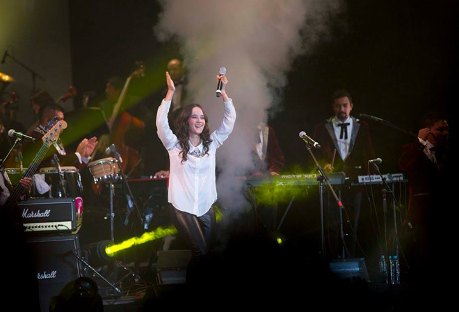 Facebook (/angelesazulesmx)