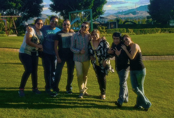 Facebook (angelesazulesmx/)