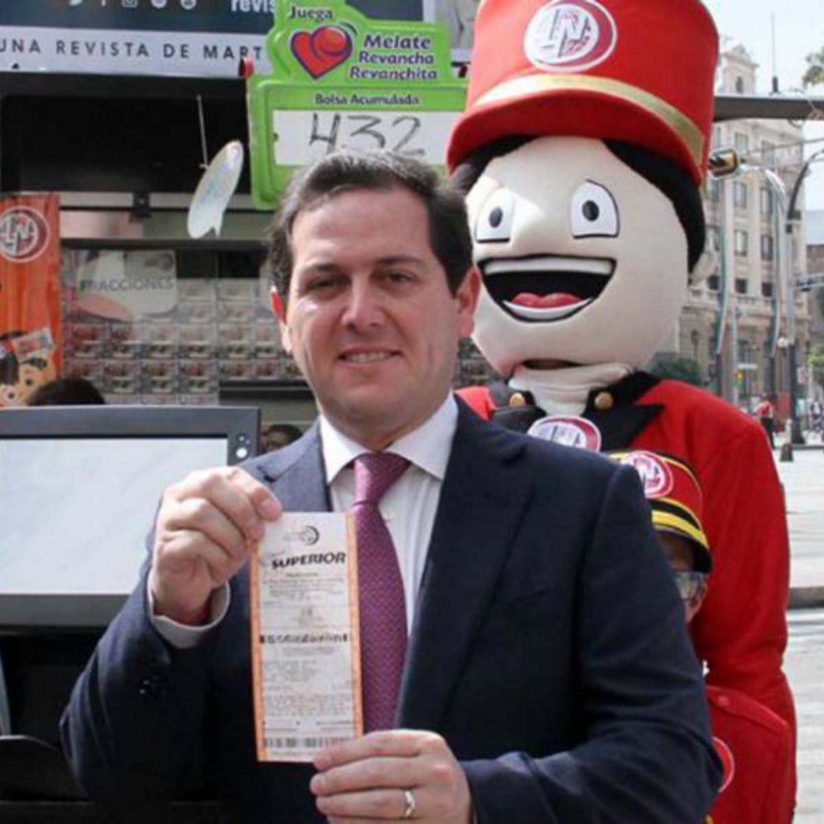 Lotería Nacional atrae a millennials con cachitos electrónicos