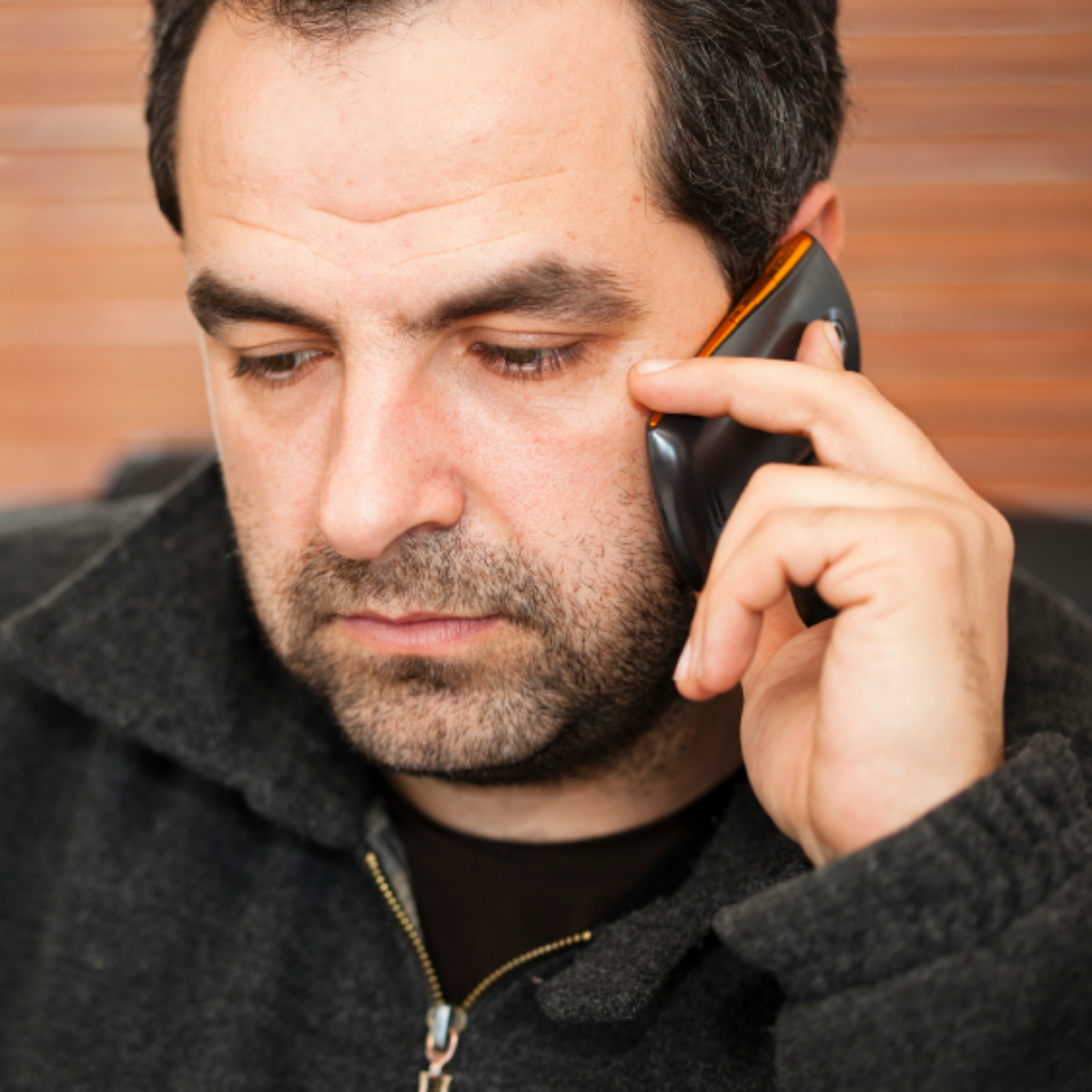 Cómo escuchar de manera privada los mensajes de voz en WhatsApp