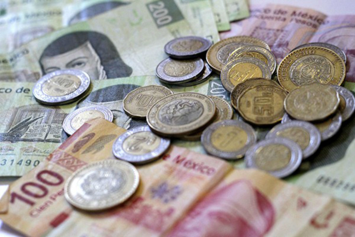 Peso mexicano tiene un 'respiro' gracias a decisión de la Fed