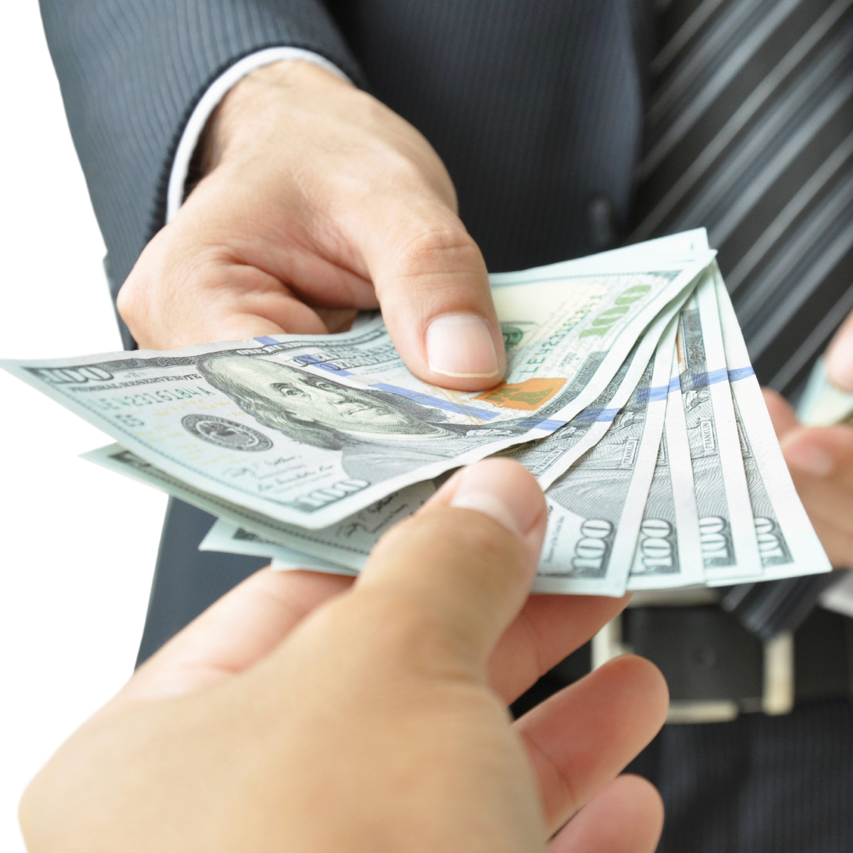 Consigue $650 USD cambiando tu vieja MacBook por una Surface