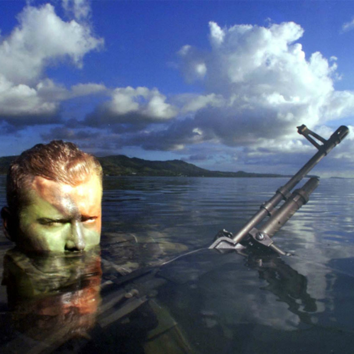Si aún no logras levantarte a las 4:30 am, este Navy SEAL te obligará a hacerlo