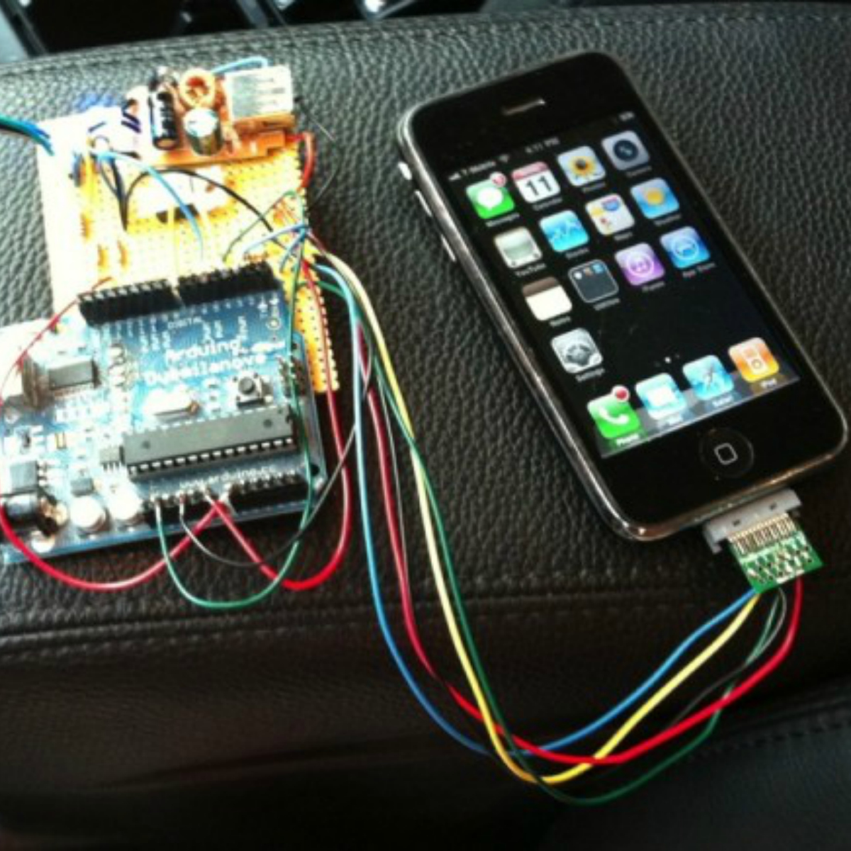 Hackers pueden espiarte a través de la batería de tu teléfono