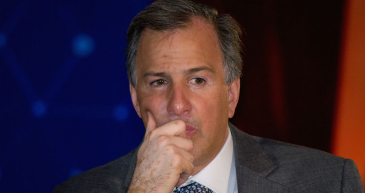 Tres cosas no dejan dormir bien al secretario de Hacienda