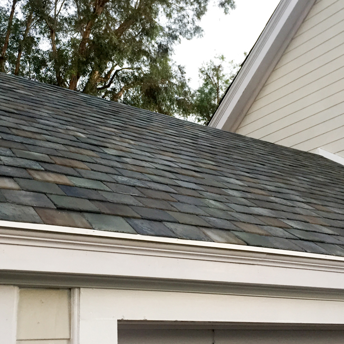 Todo lo que tienes que saber sobre los techos solares de Tesla