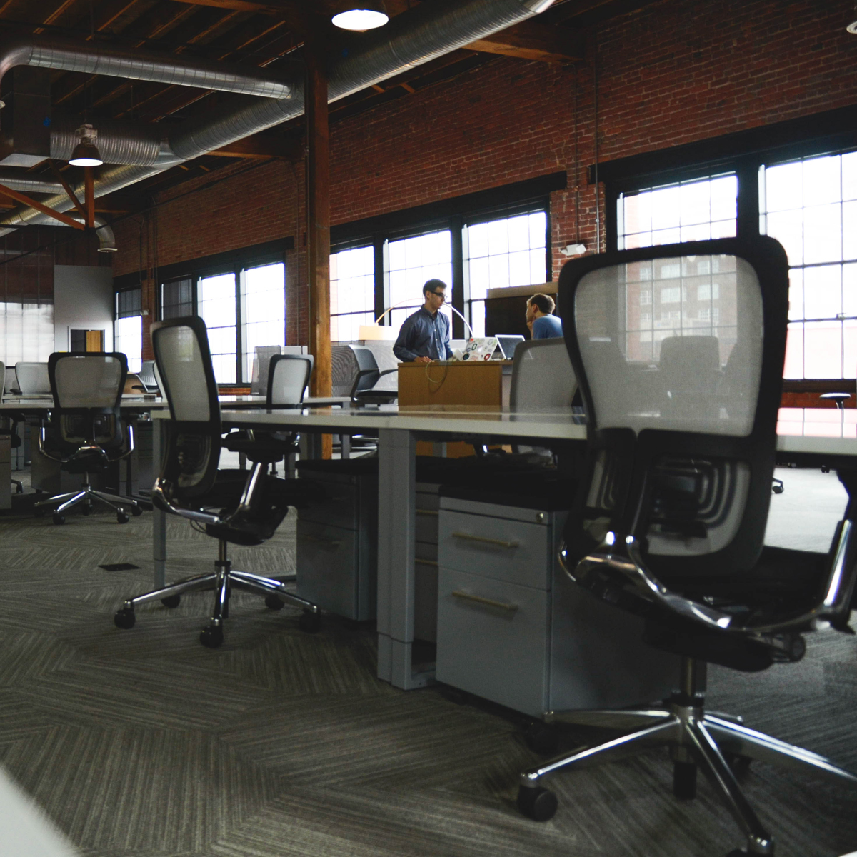 10 cosas que la gente exitosa hace antes de salir del trabajo