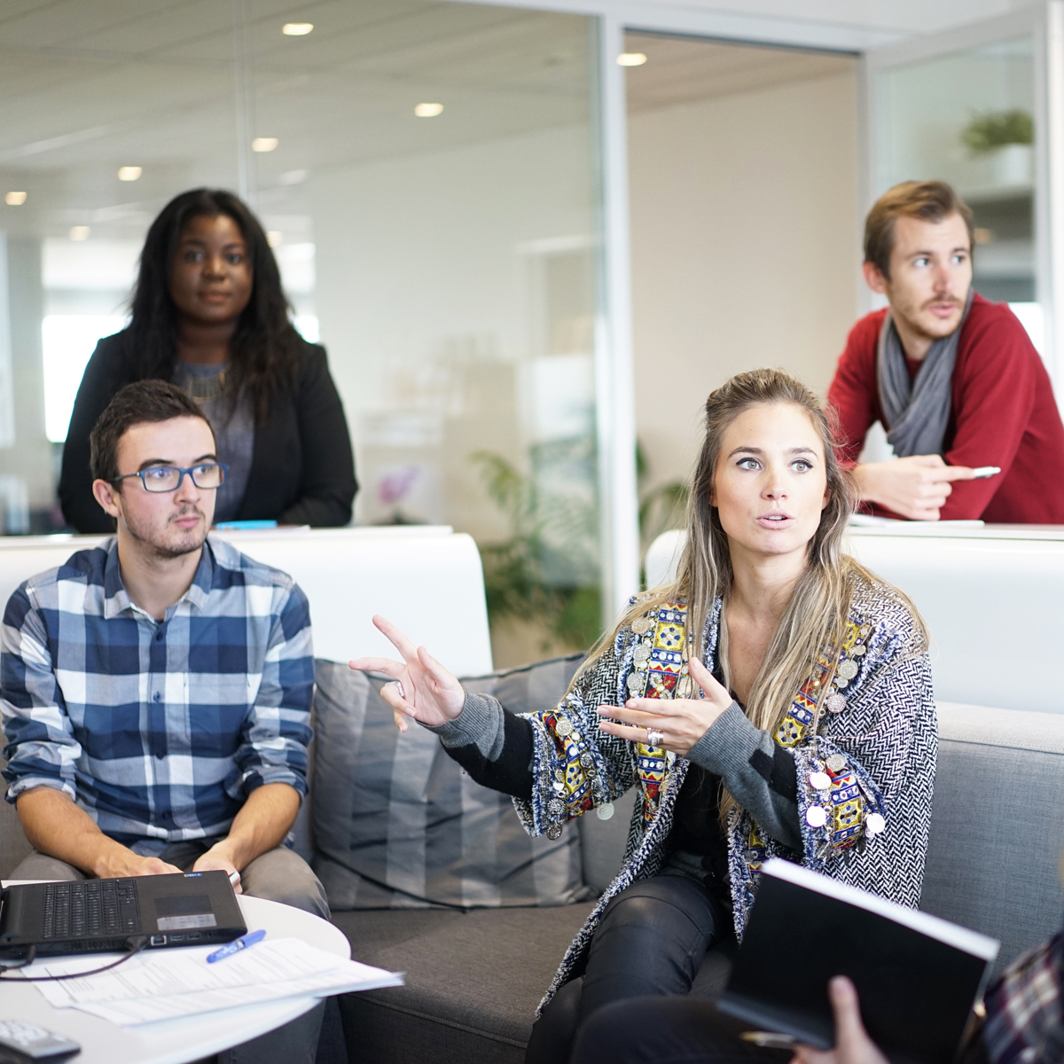 Facebook, Microsoft y Slack quieren pelearse tu tiempo en la oficina