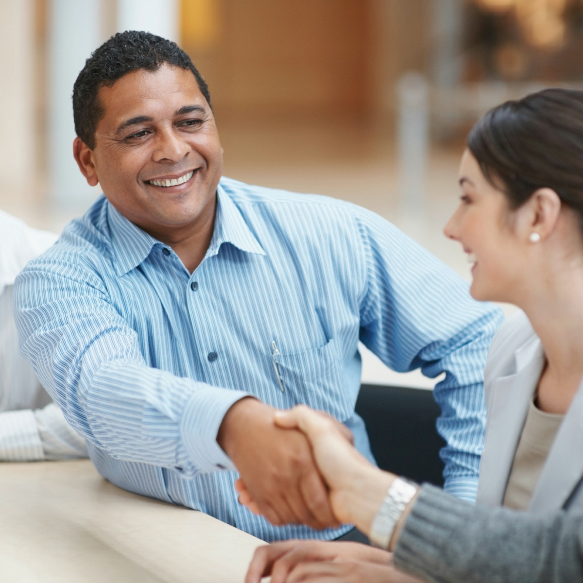 Sicólogos dicen que la gente juzga quien eres con base en estas dos cosas