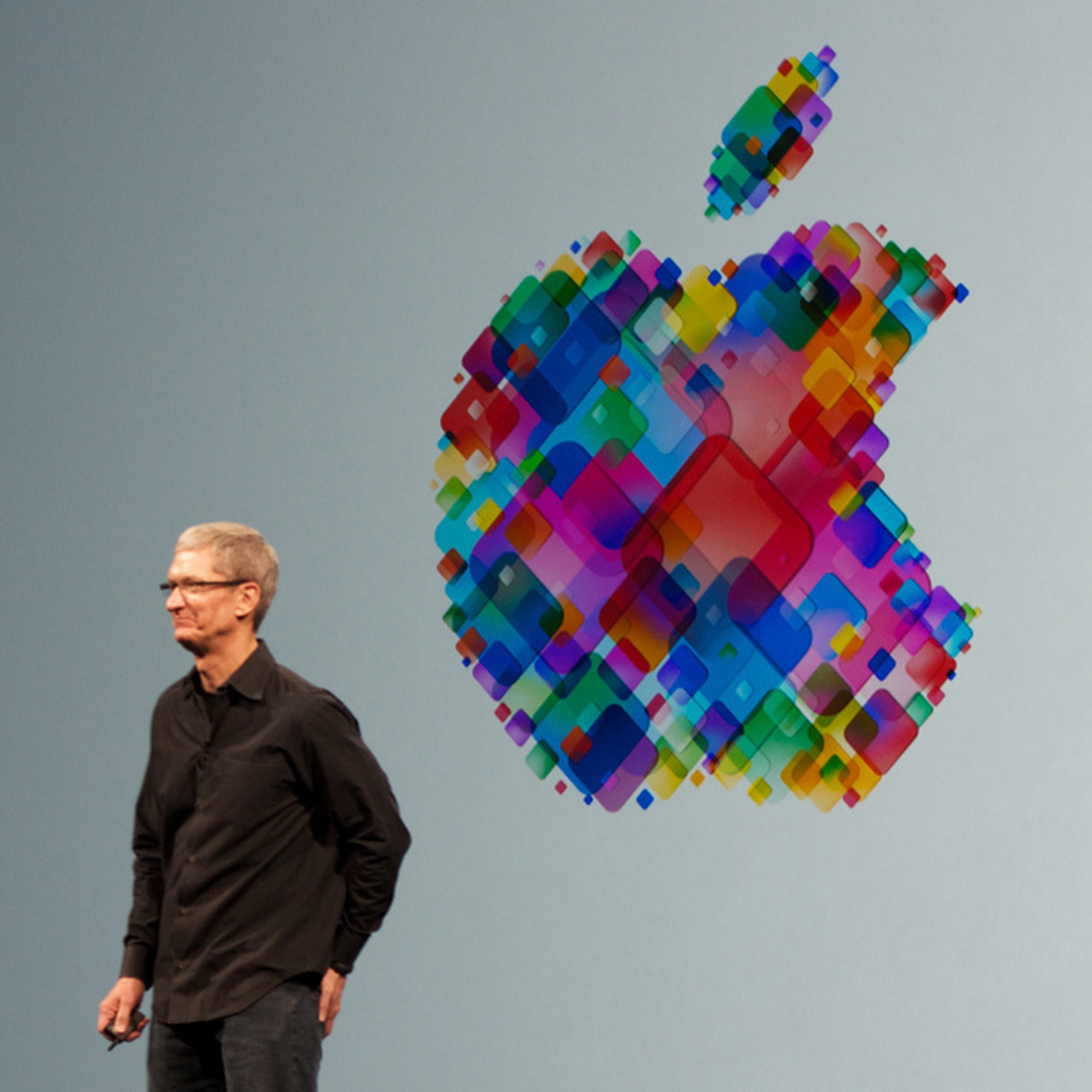 Tim Cook explica por qué se reunió con Donald Trump