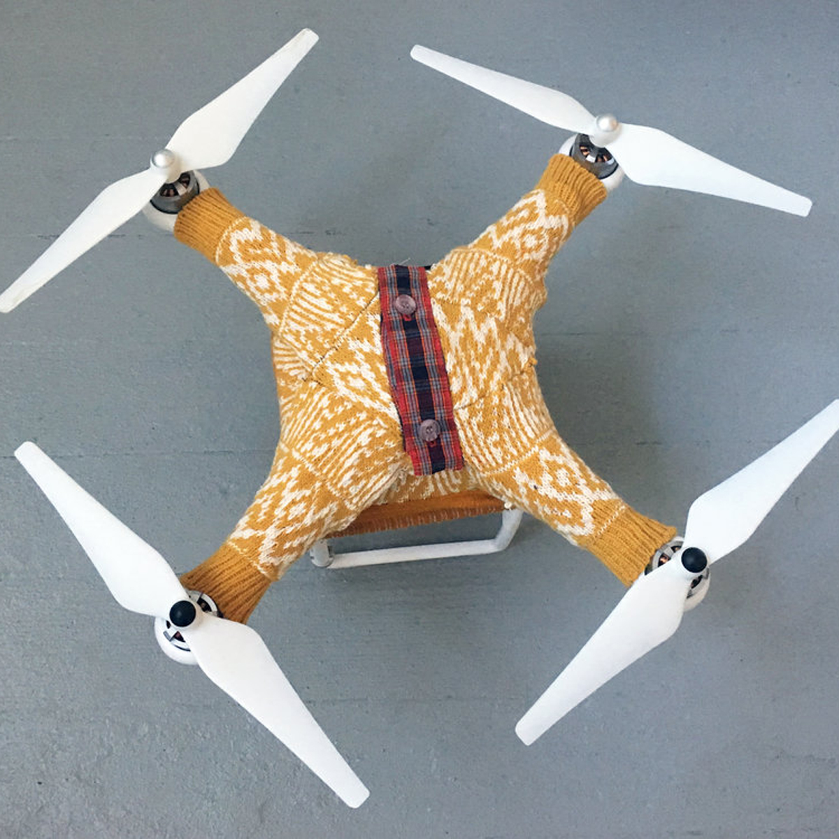 En serio, puedes comprarle un suéter a tu dron