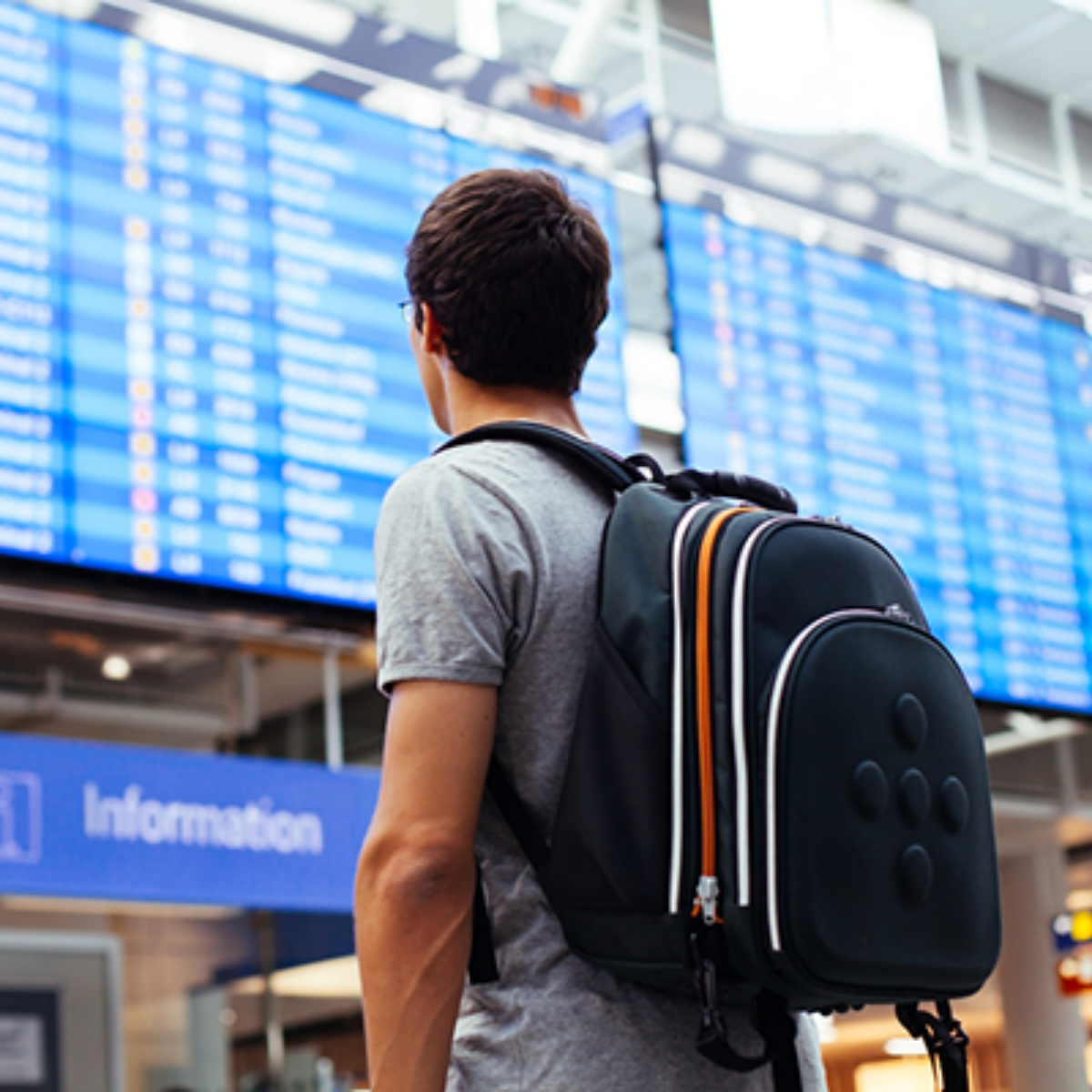 Los mitos más comunes sobre comprar vuelos baratos en internet