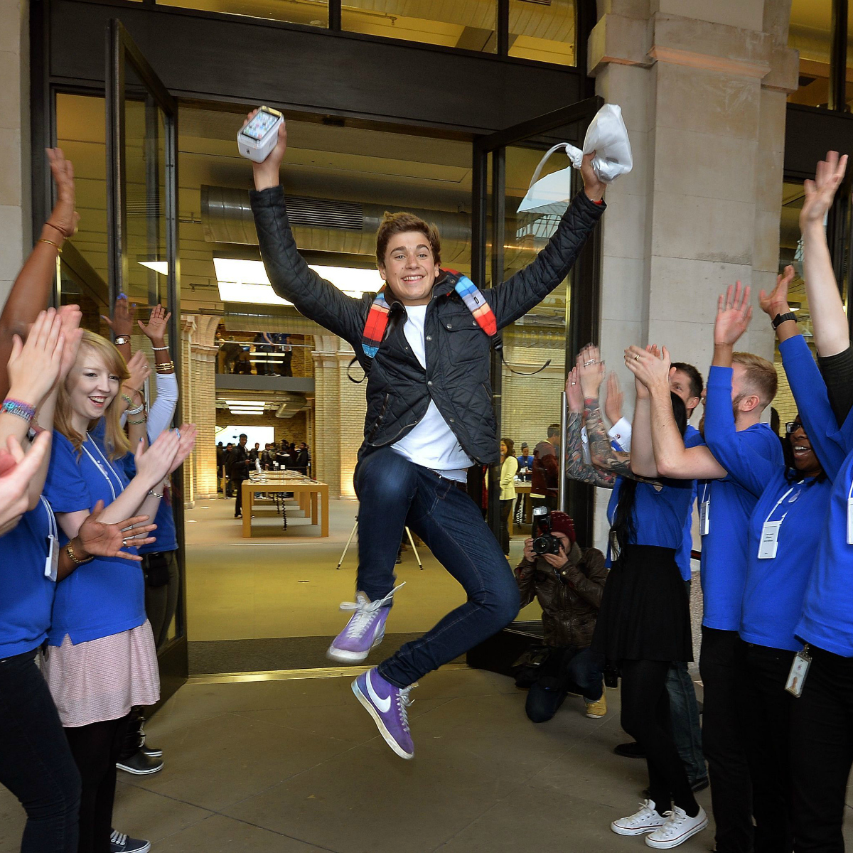 ¿Cuántos iPhones vendió Apple en este preciso instante?