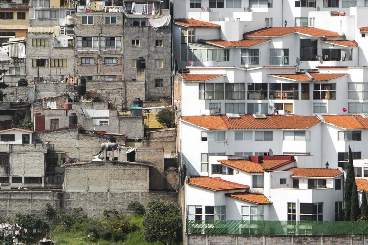 mexico-citys-upper-class-lives-in-new-developments-gated-communities-and-sprawling-leafy-neighborhoods-located-just-outside-the-downtown-area