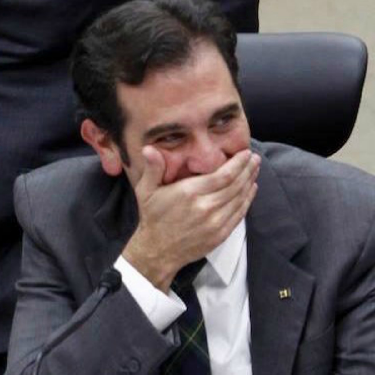 Que siempre no: consejeros de INE cancelan su pedido de iPhone 7