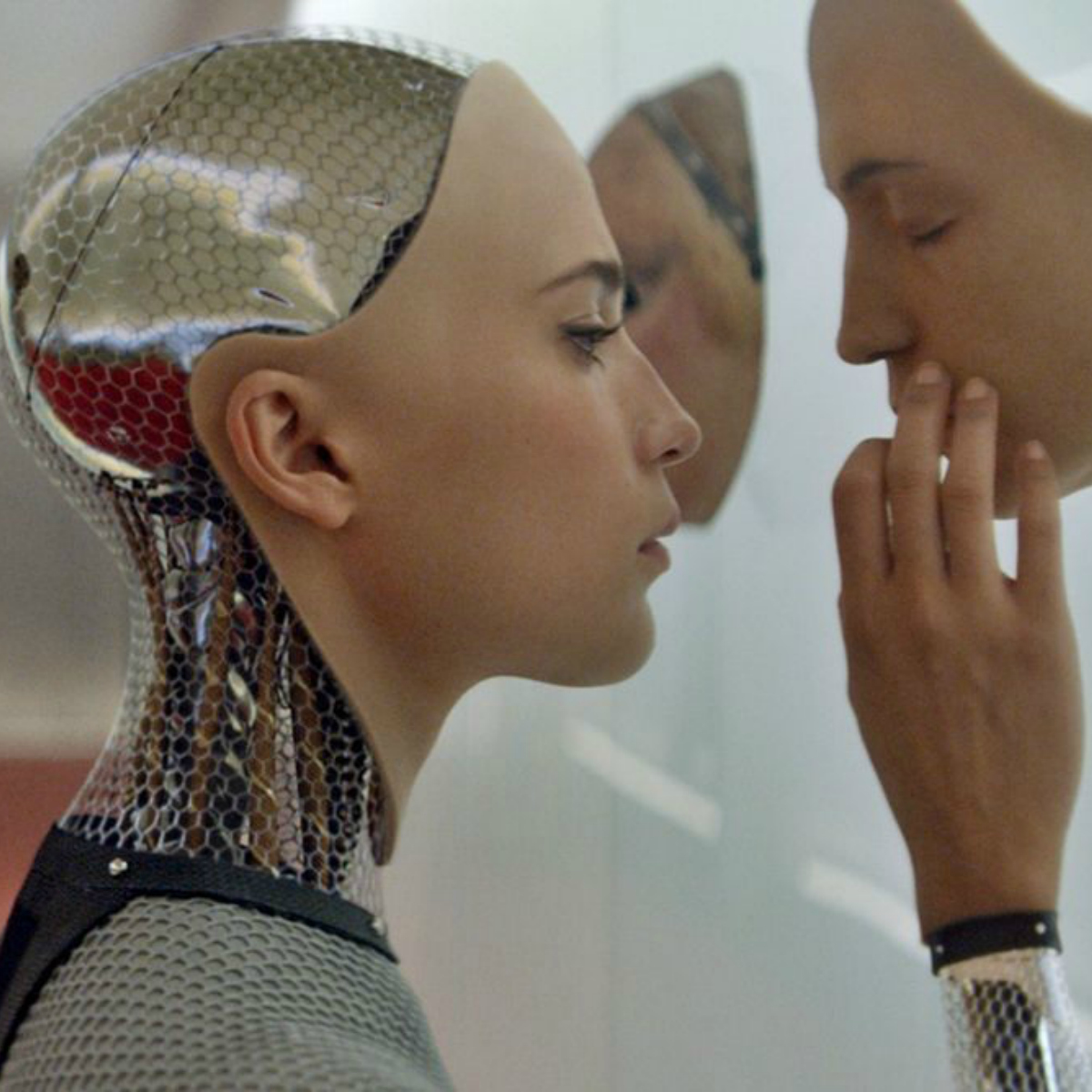 ¿Es posible hacer que un robot entienda un concepto como el amor?