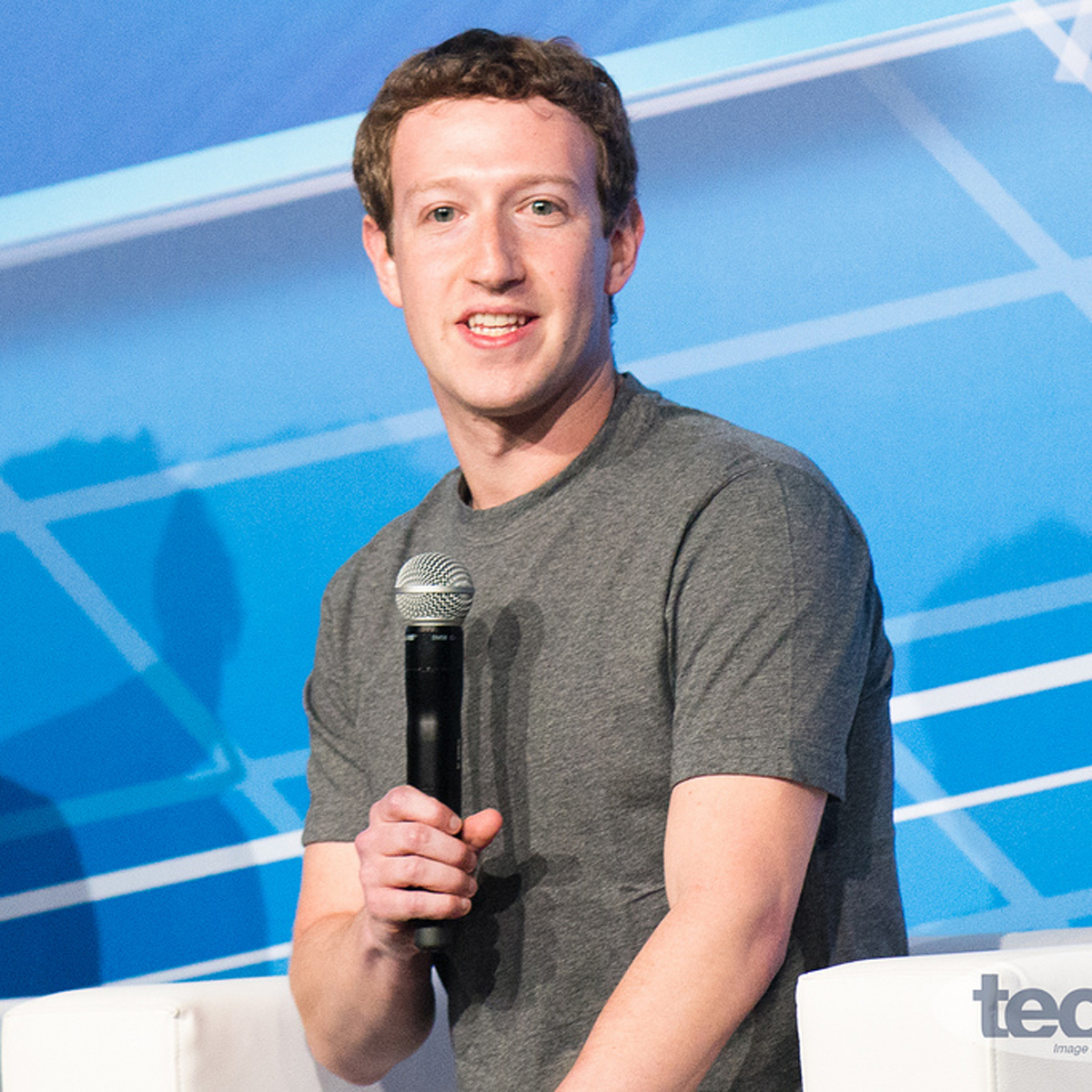 Mark Zuckerberg quiere conocer a decenas de estadounidenses en 2017