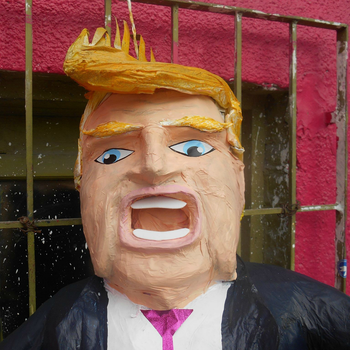 La Casa Blanca de Trump inaugura Twitter en Español y le llueven críticas