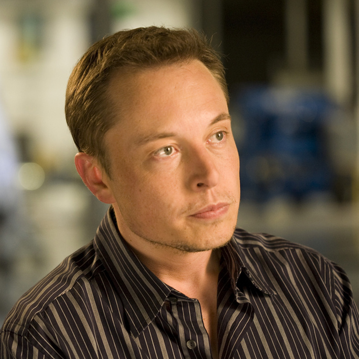 Elon Musk rechazó el veto migratorio de Trump en Twitter... después borró los tuits