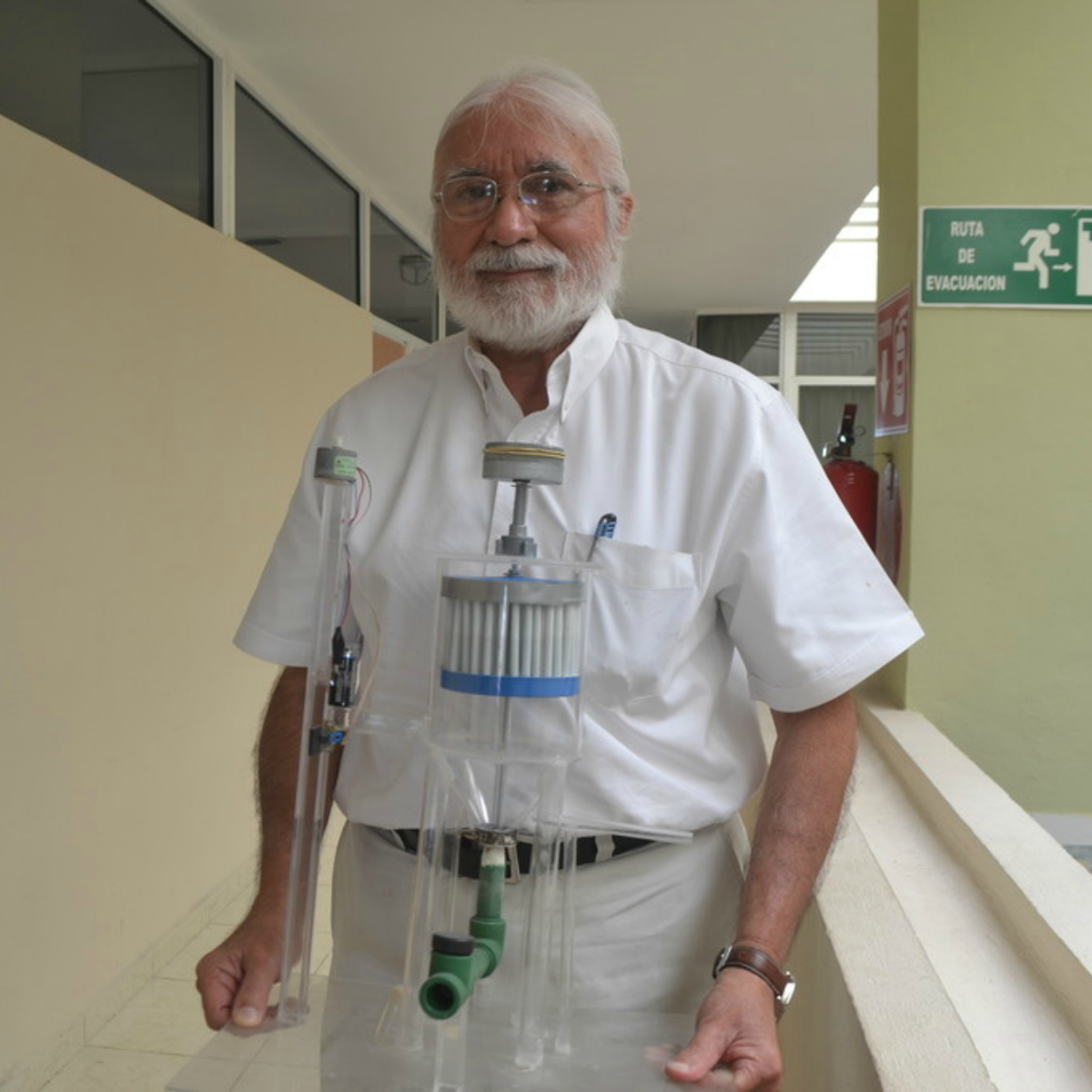 Este mexicano pudo haber descubierto la clave para salvarnos de un futuro sin agua