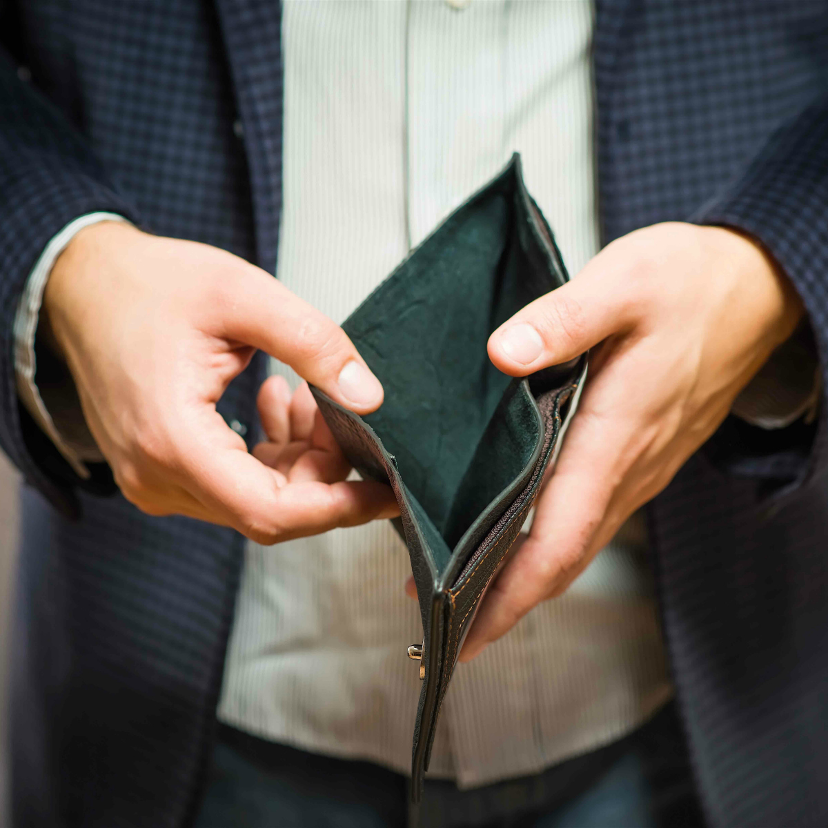 Es culpa del dólar que no hayas renovado tu viejo iPhone por uno nuevo