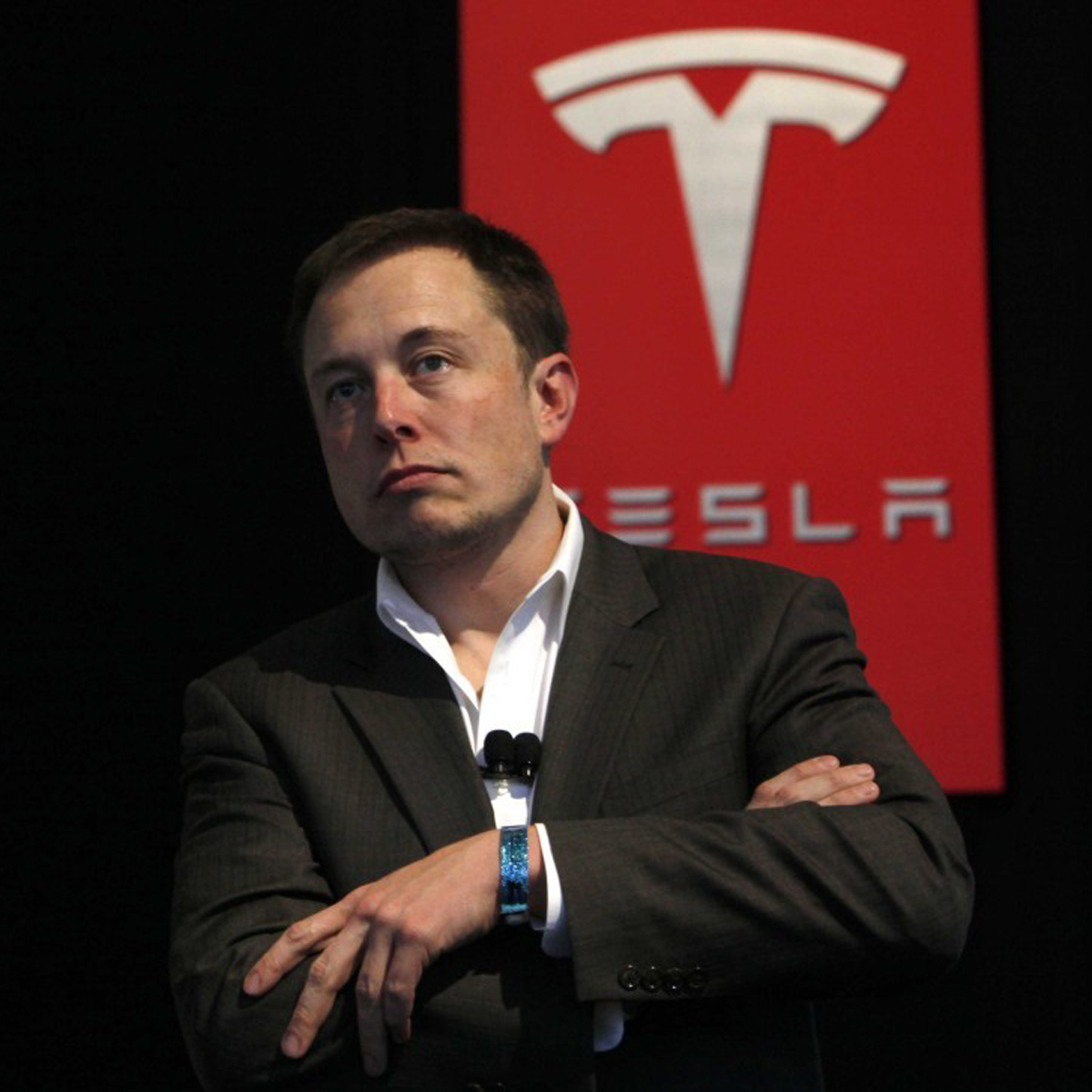 Tesla se suma a las empresas que rechazan la orden migratoria de Trump