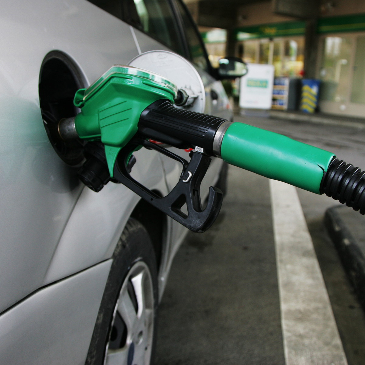 ¿Cómo saber cuáles son los precios de las gasolinas?