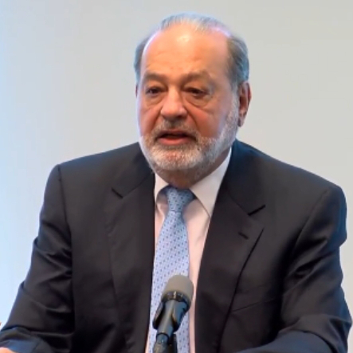 Carlos Slim pierde 16,000 mdd por culpa de Trump (pero gana en popularidad)