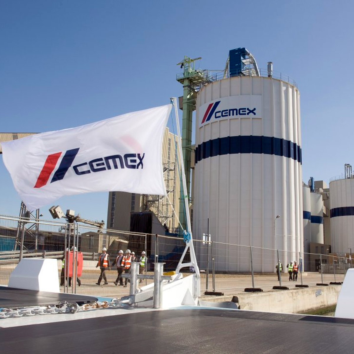 Cemex no proveerá el cemento para el muro de Trump