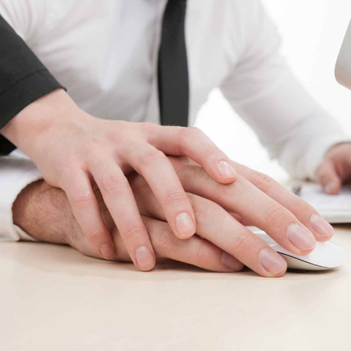 Descubren la clave para tener un mejor rendimiento laboral: tener sexo a menudo