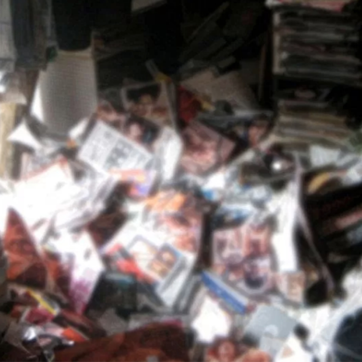 ¿Qué hay de verdad en la historia viral del tipo que murió aplastado por pornografía?