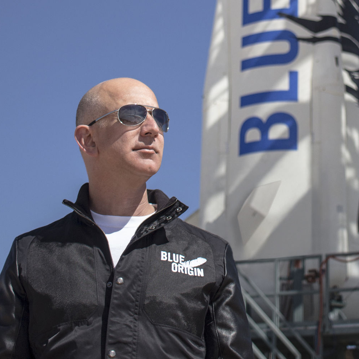 El fundador de Amazon quiere hacer envíos a la Luna