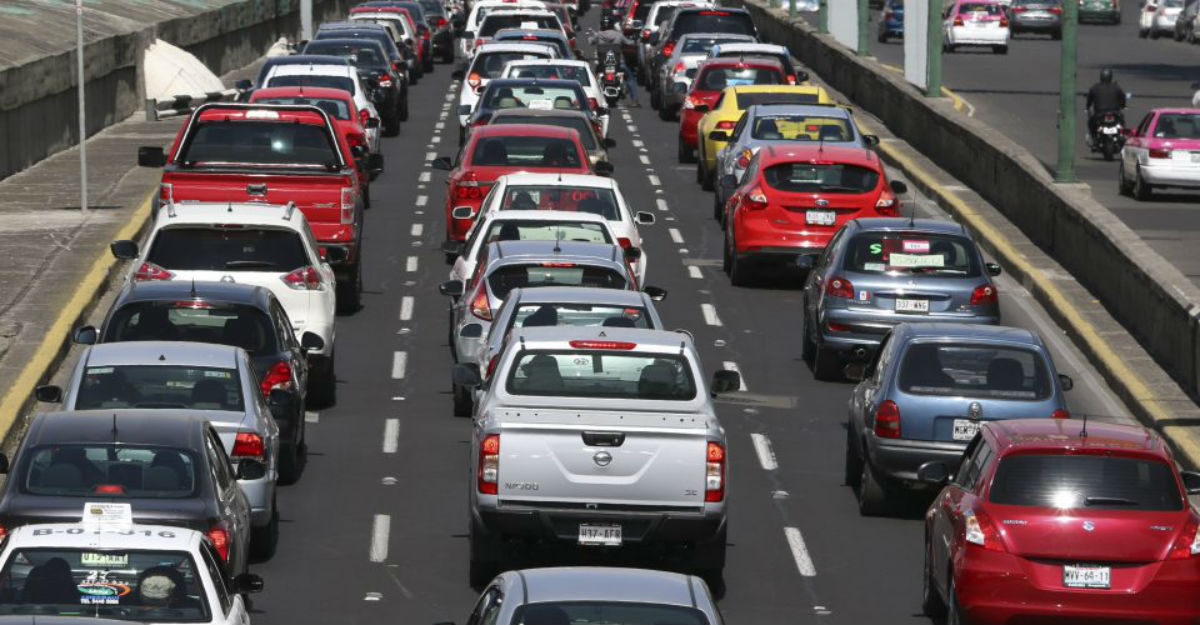 Los mexicanos pasan casi 4 años de su vida en el transporte