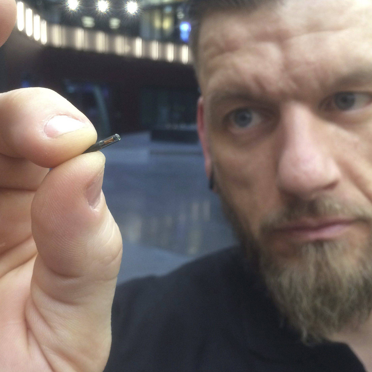 Esta empresa convierte a sus trabajadores en cyborgs