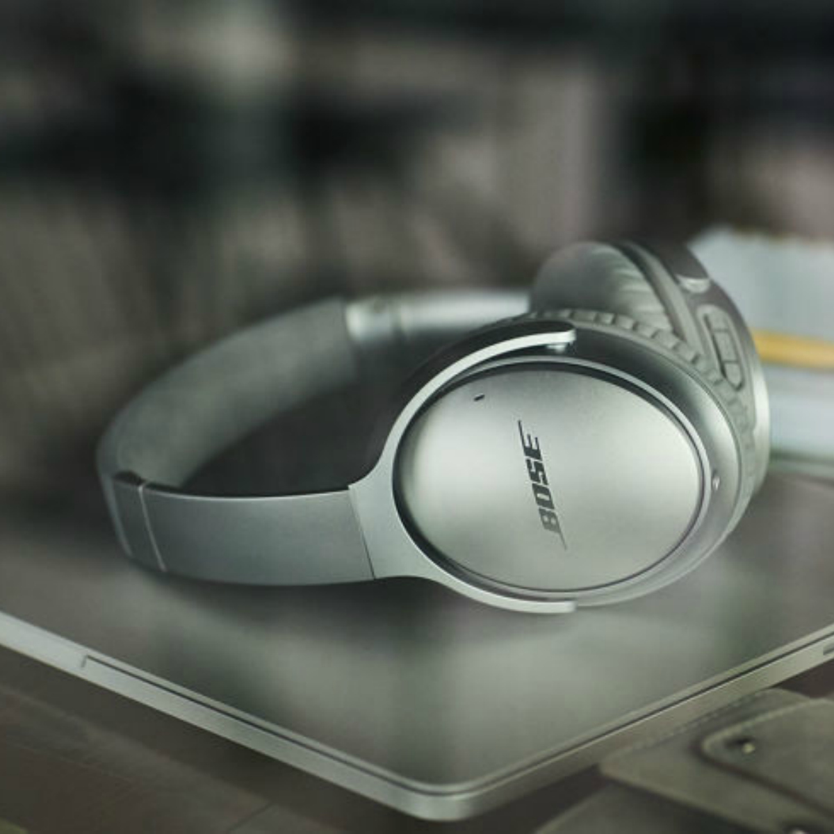 Escucha esto: ¡tus audífonos podrían estarte espiando!