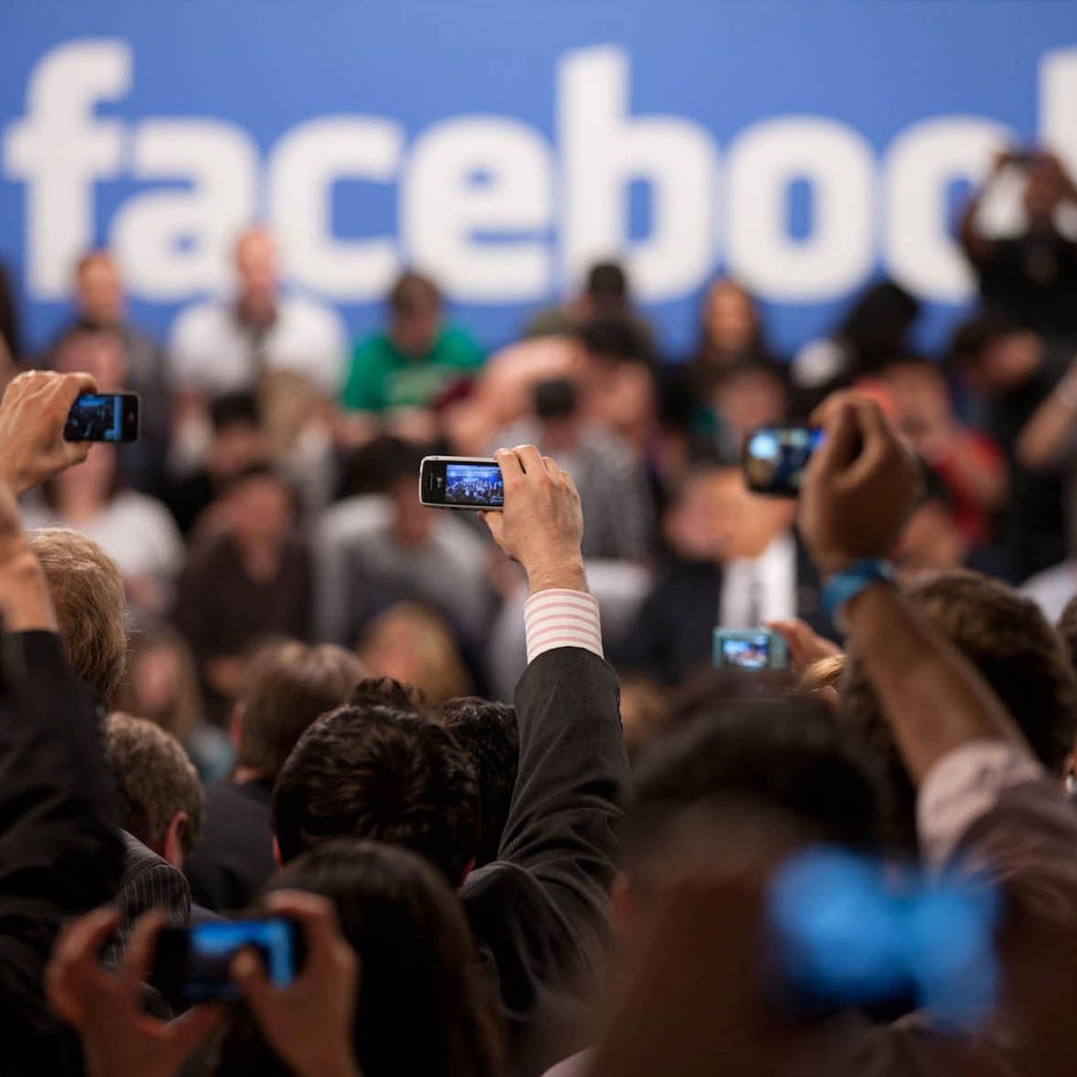 Facebook lanzará sus propias series en junio