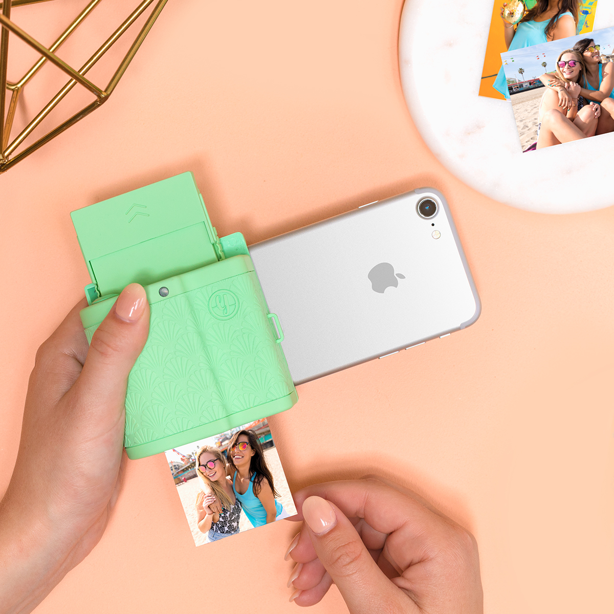 Este gadget imprime tus fotos y les pone movimiento