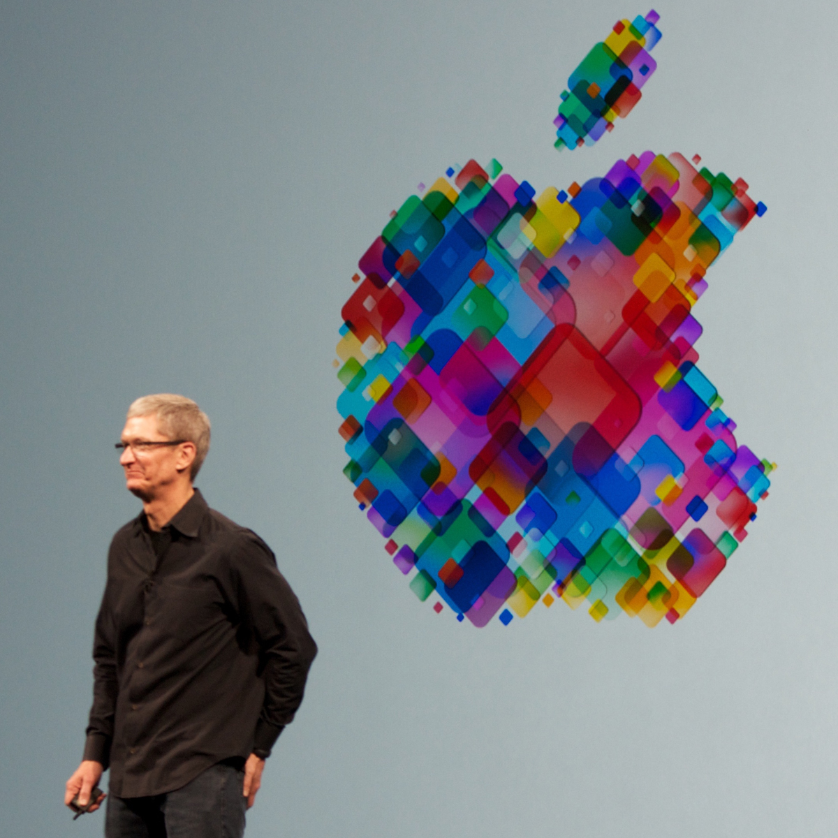 Apple invertirá 1,000 mdd para crear empleos de manufactura en EU