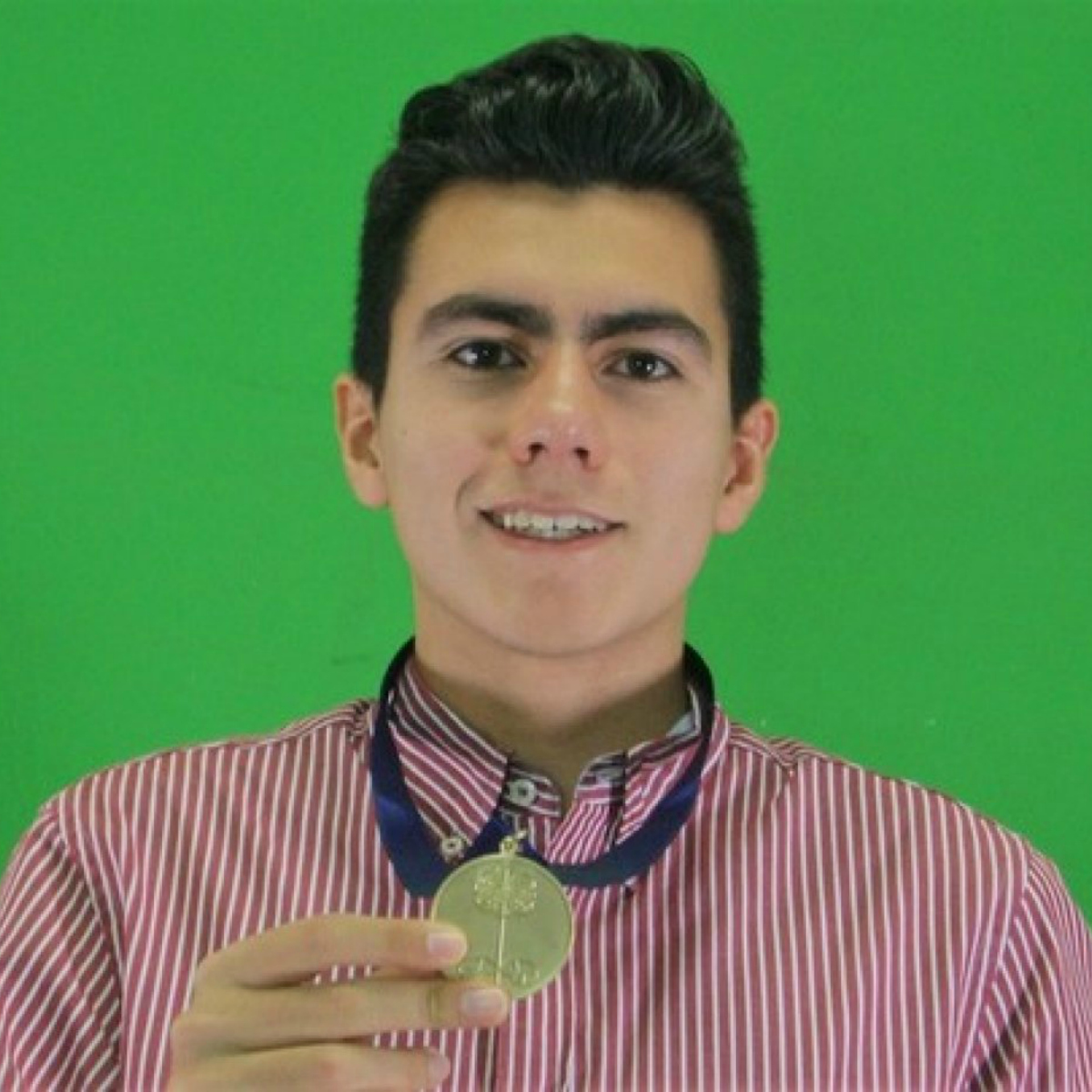 Tiene 17 años, es mexicano y es un genio de las matemáticas