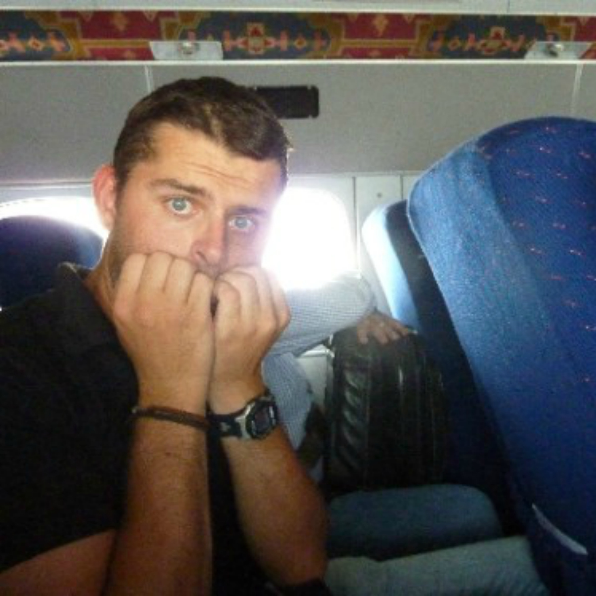 Ruidos en avión hacen que piloto pida lo que nadie quiere oír: '¡pónganse a rezar!'