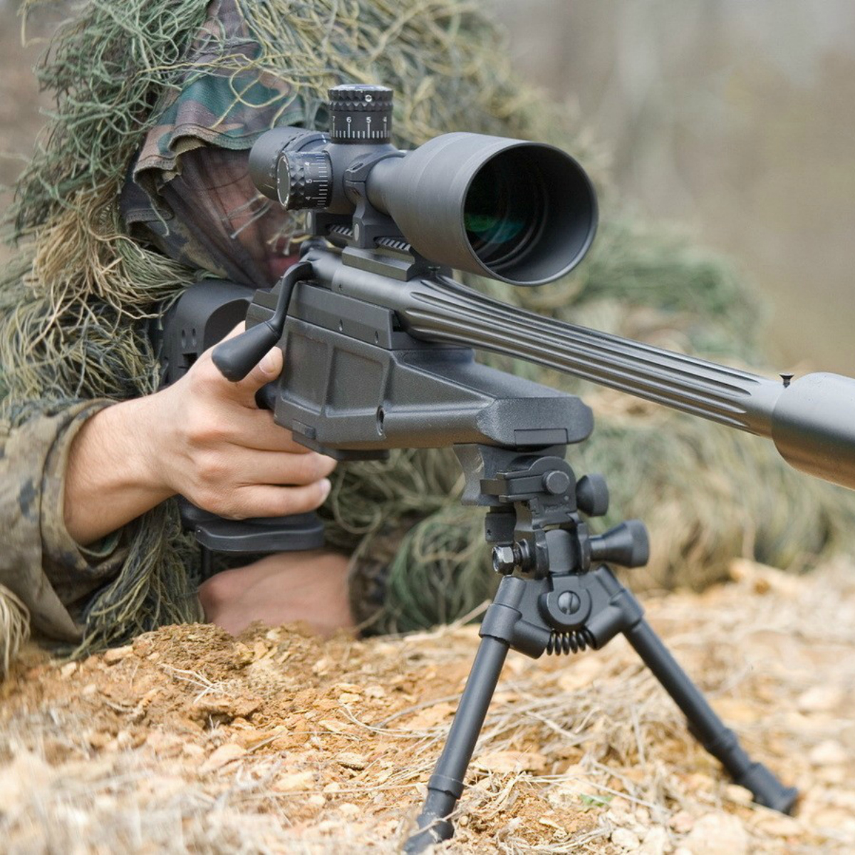 Canadiense mata a militante de ISIS a 3,5 km de distancia; rompe récord mundial