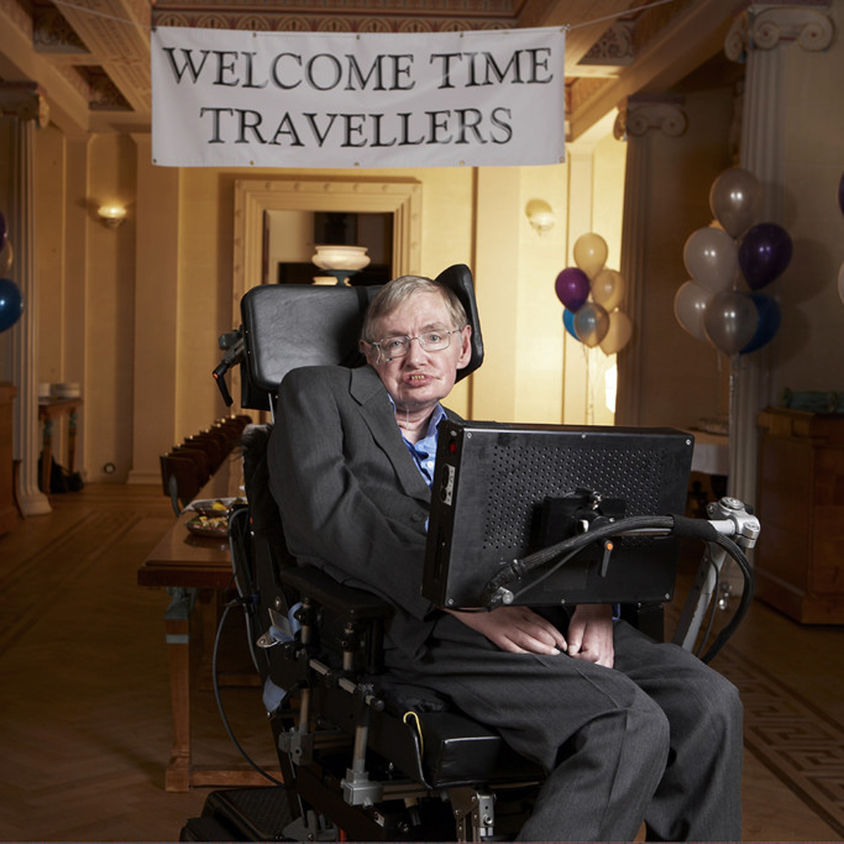 La humanidad no tiene futuro en la Tierra: Stephen Hawking