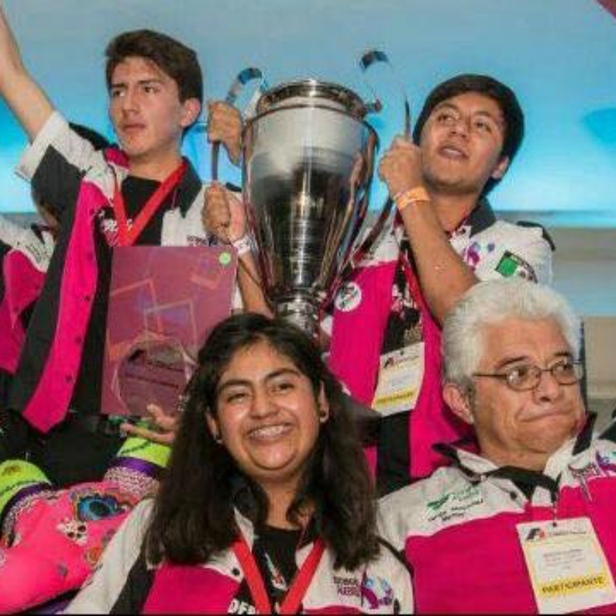 Mexicanos diseñan auto de carreras para competencia internacional en Malasia
