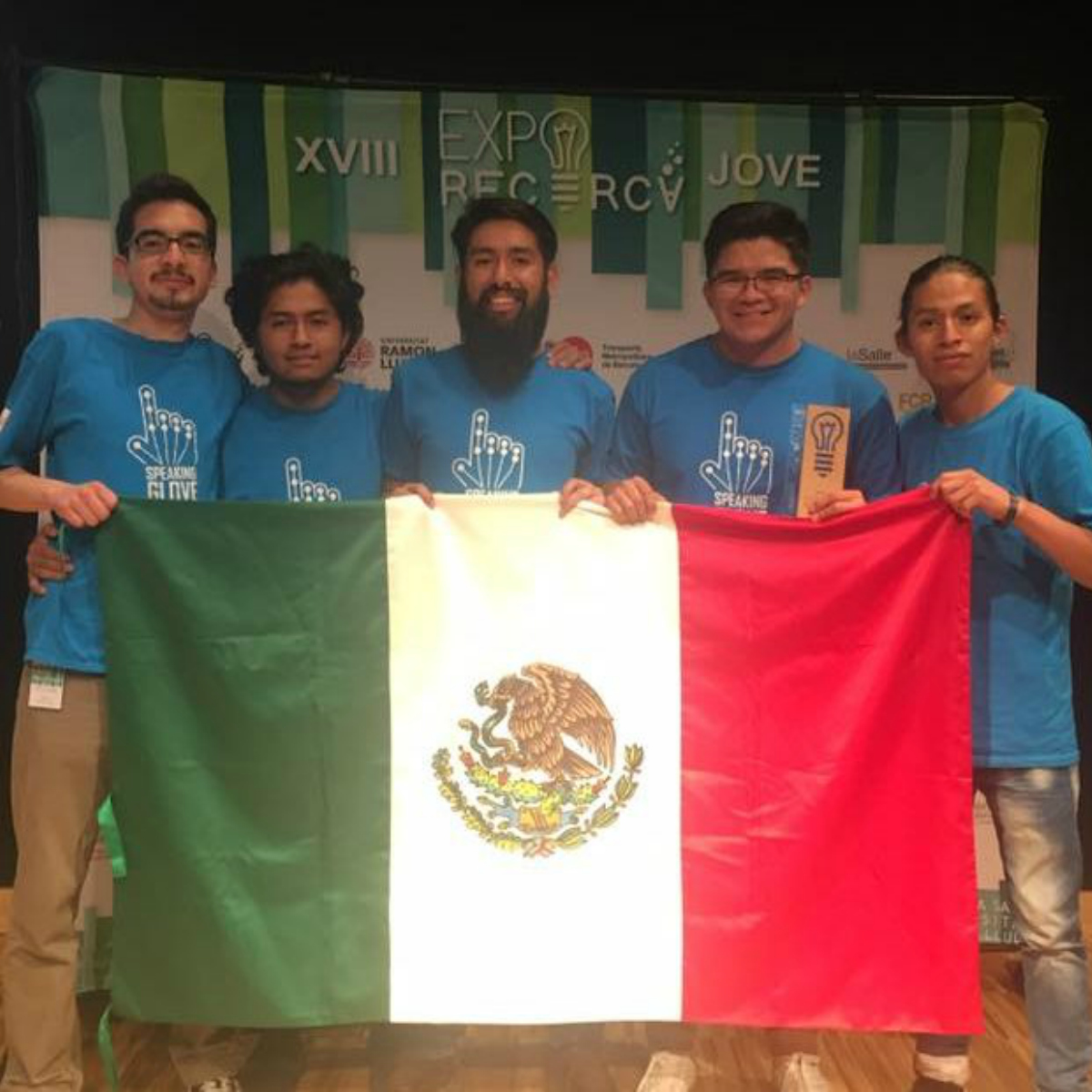 ‘Hablar’ a través de un guante: innovación mexicana