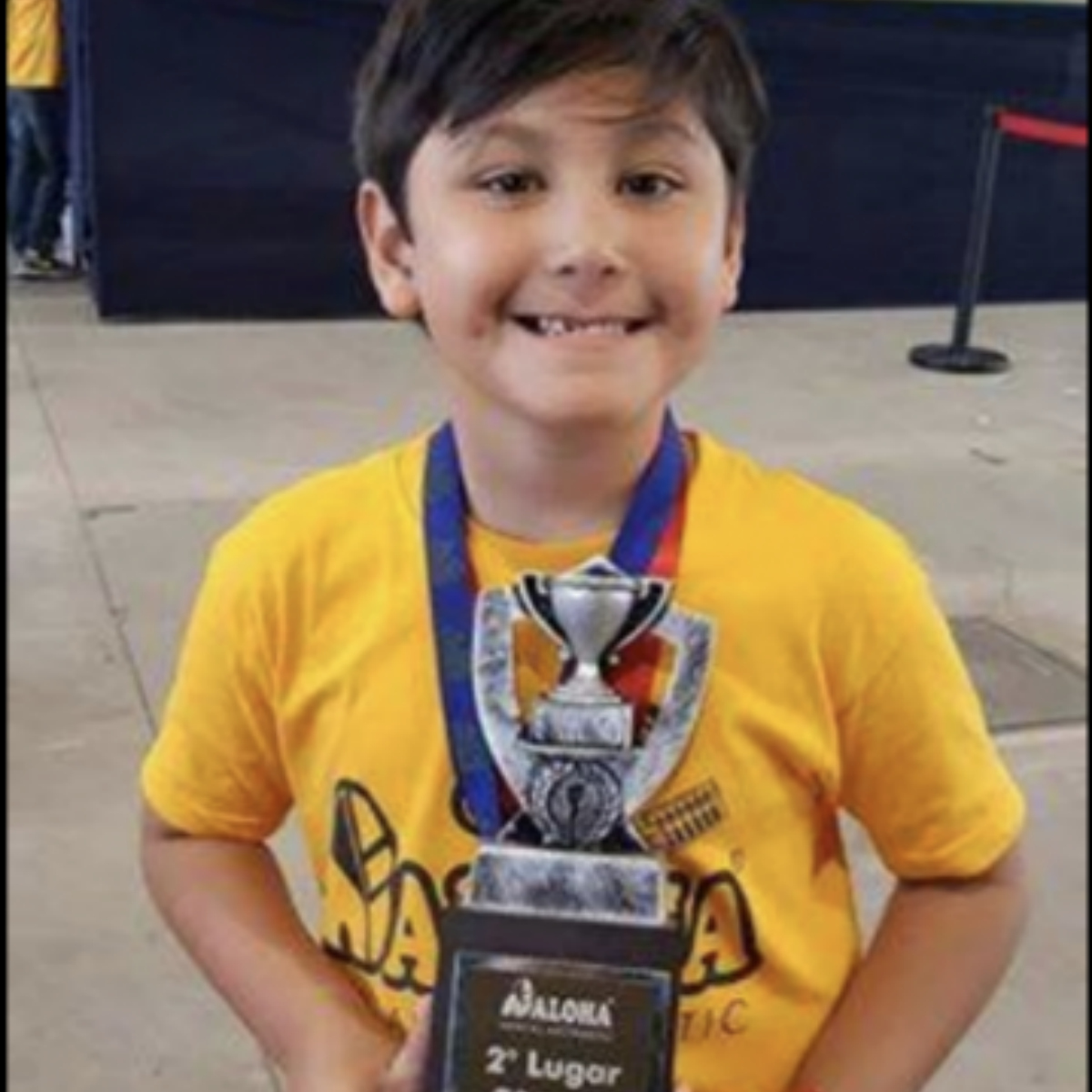 Tiene 6 años, es mexicano y un genio de la aritmética … viaja a Asia para demostrarlo