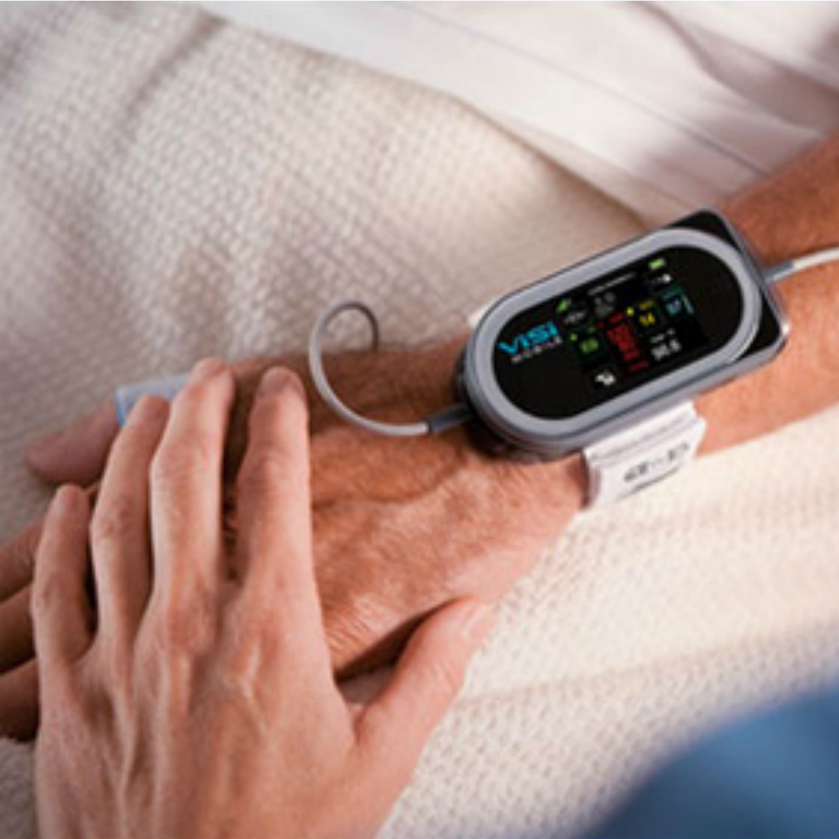 Mexicanos crean pulsera para monitorear los signos vitales